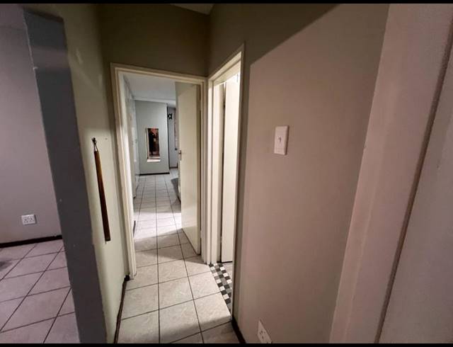 3 BEDROOM APARTMENT FOR SALE IN WONDERBOOM SOUTH